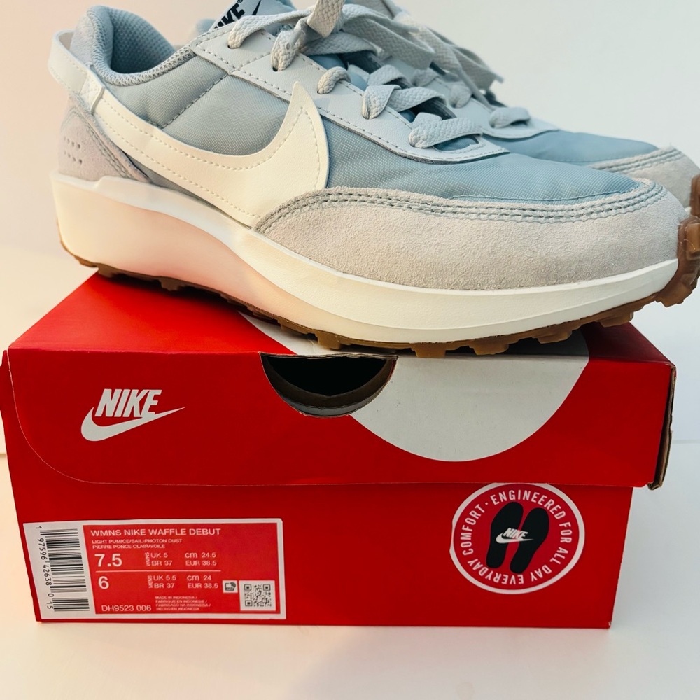 Nike Waffle Debut Sneakers